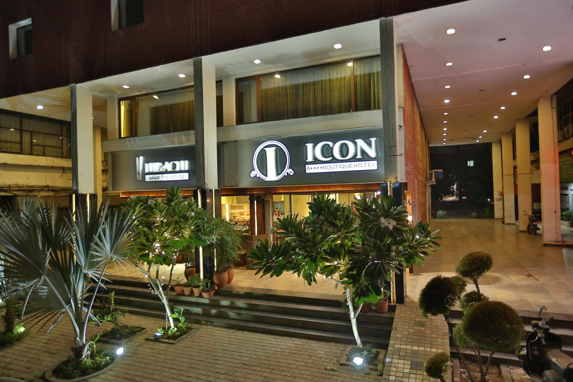 Hotel Icon Chandigarh Ngoại thất bức ảnh